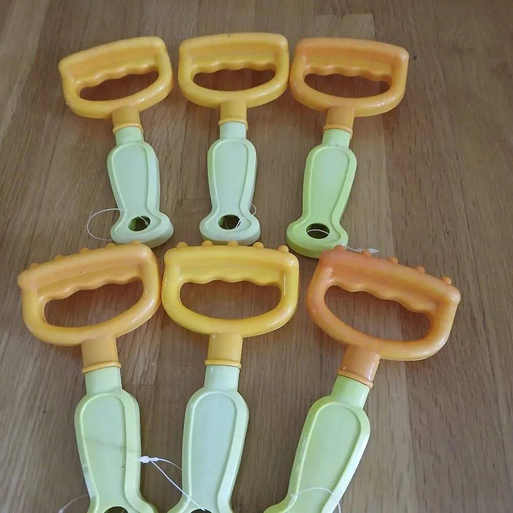 Sand tools : 6 rakes by Creatology used